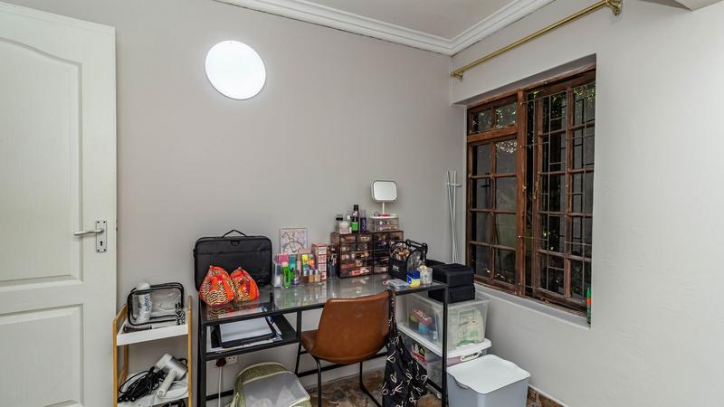 7 Bedroom Property for Sale in Dana Bay Western Cape